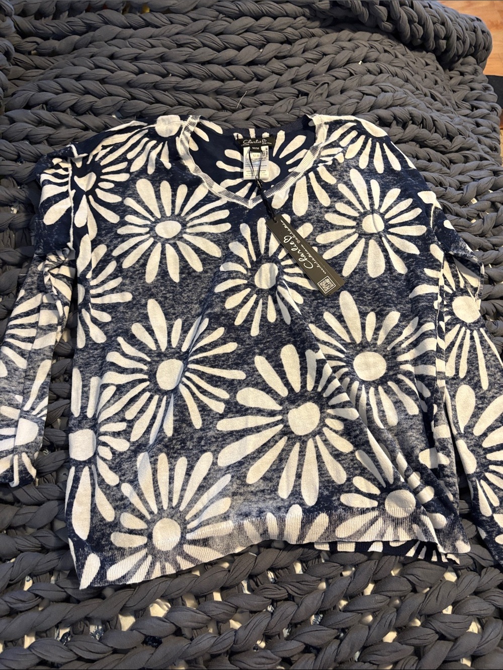 Charlie B Navy & White Daisy V-Neck Pullover